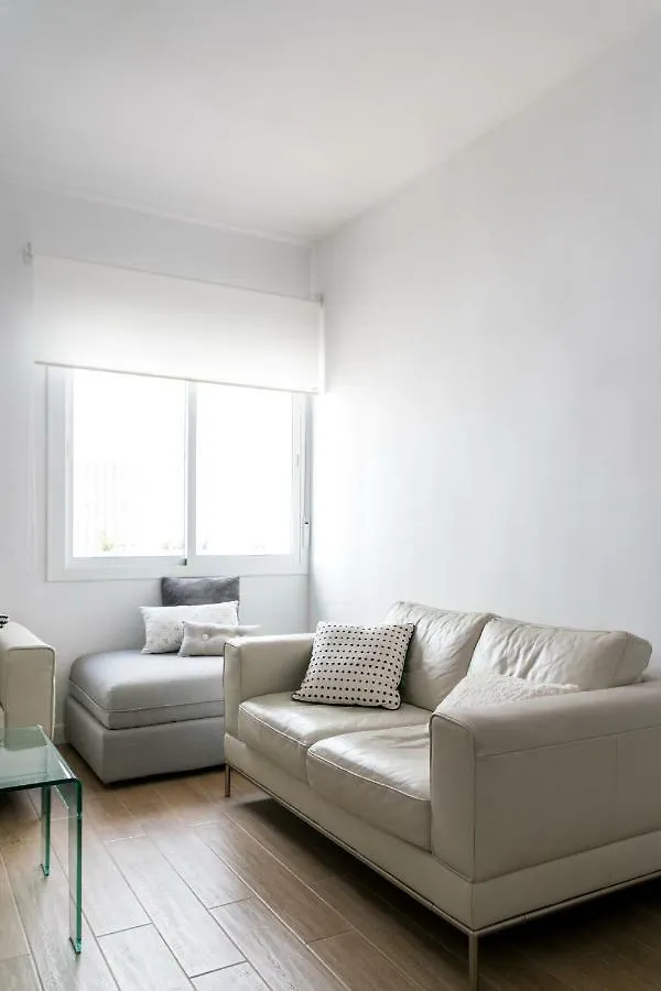 Triana 3 Bedrooms & 2 Bath Parking Included Sevilla Apartamento